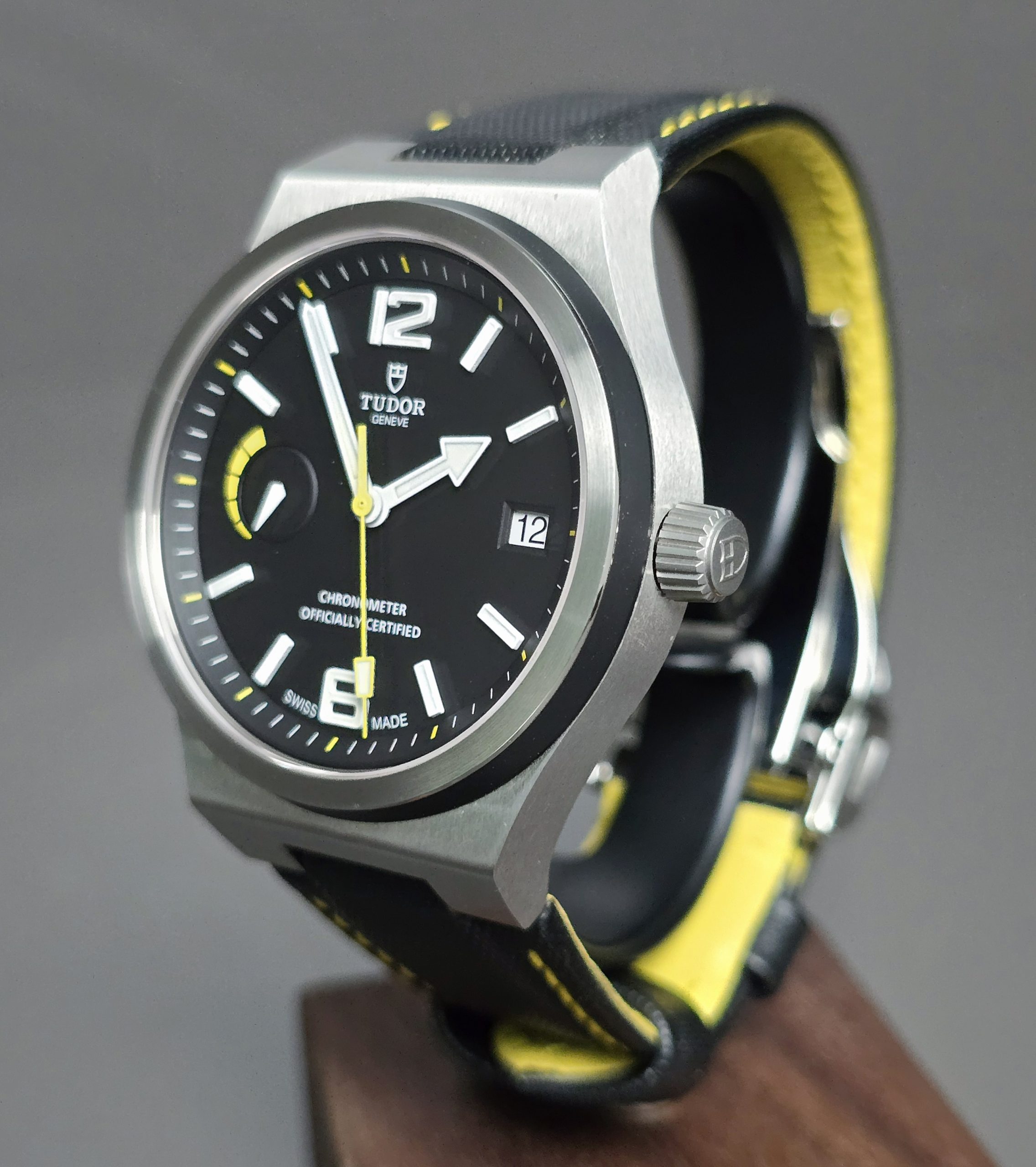 Tudor North Flag - Image 2