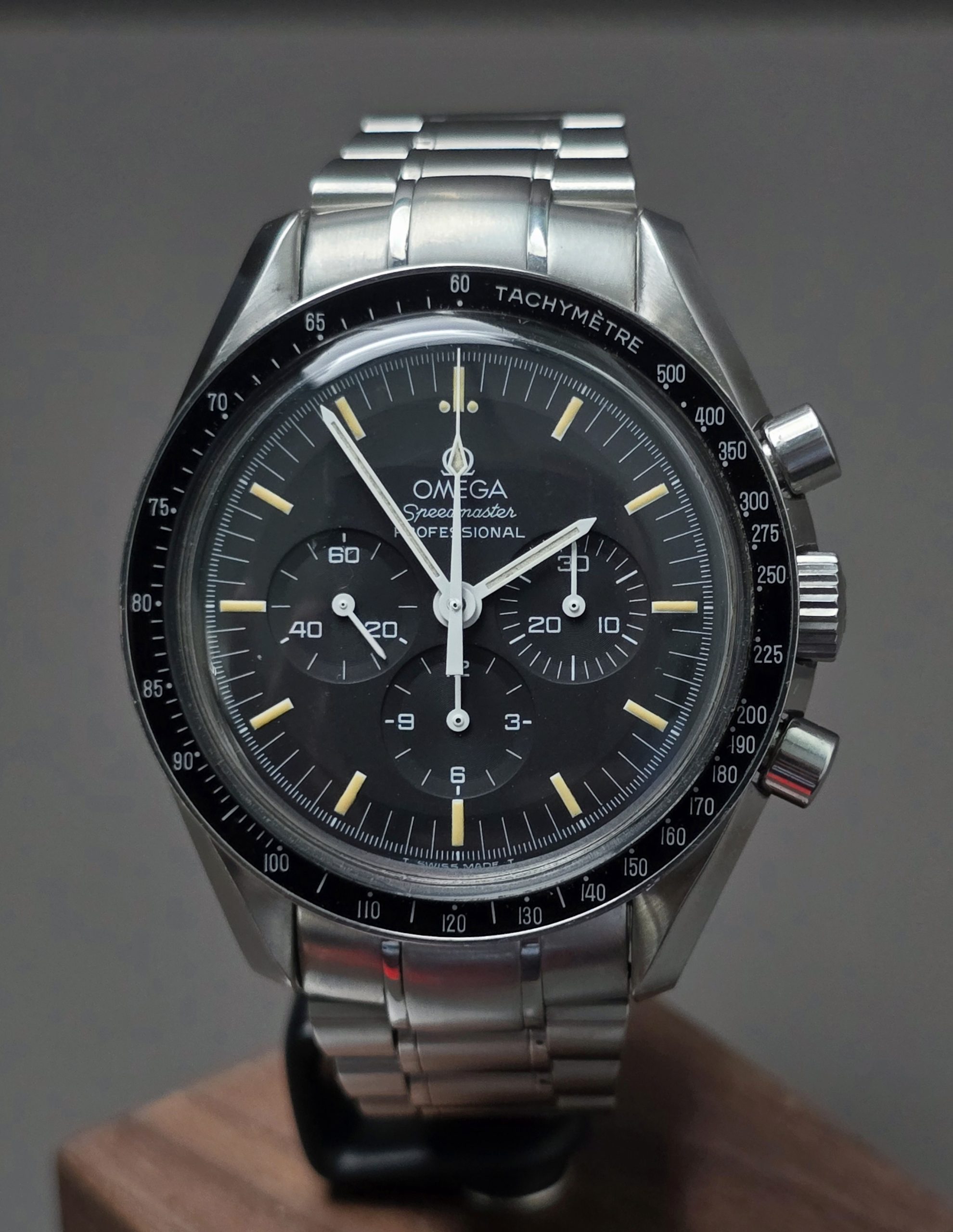 Omega Speedmaster Moonwatch Professional