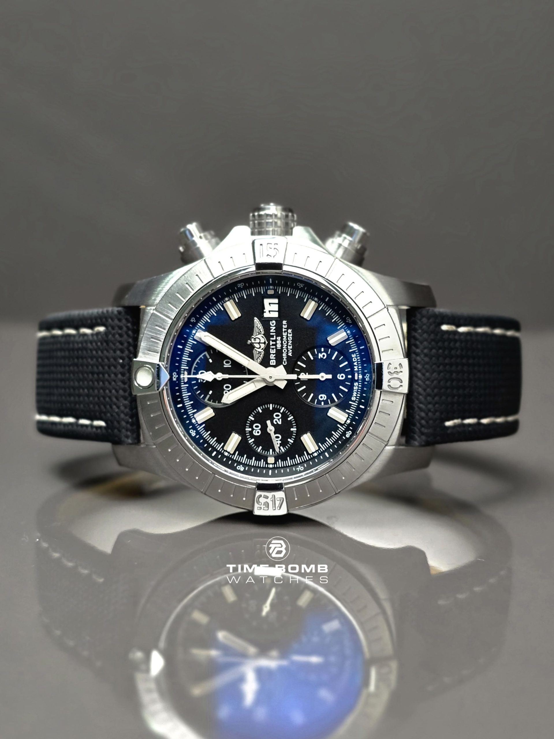Breitling Avenger Chronograph - Image 5