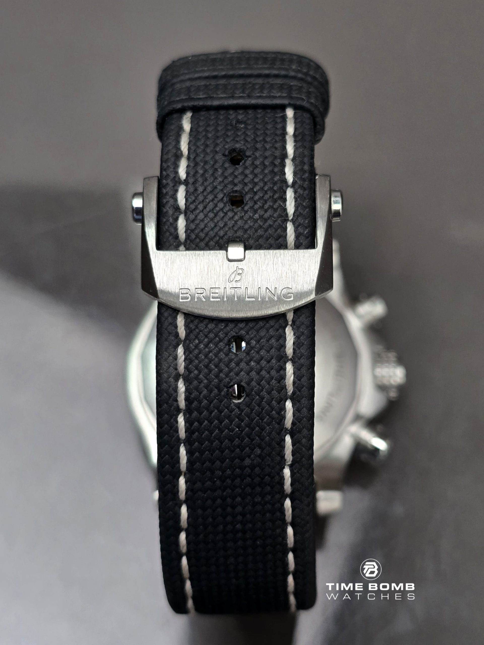 Breitling Avenger Chronograph - Image 9